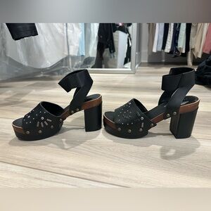 Kelsi Dagger Platform sandals